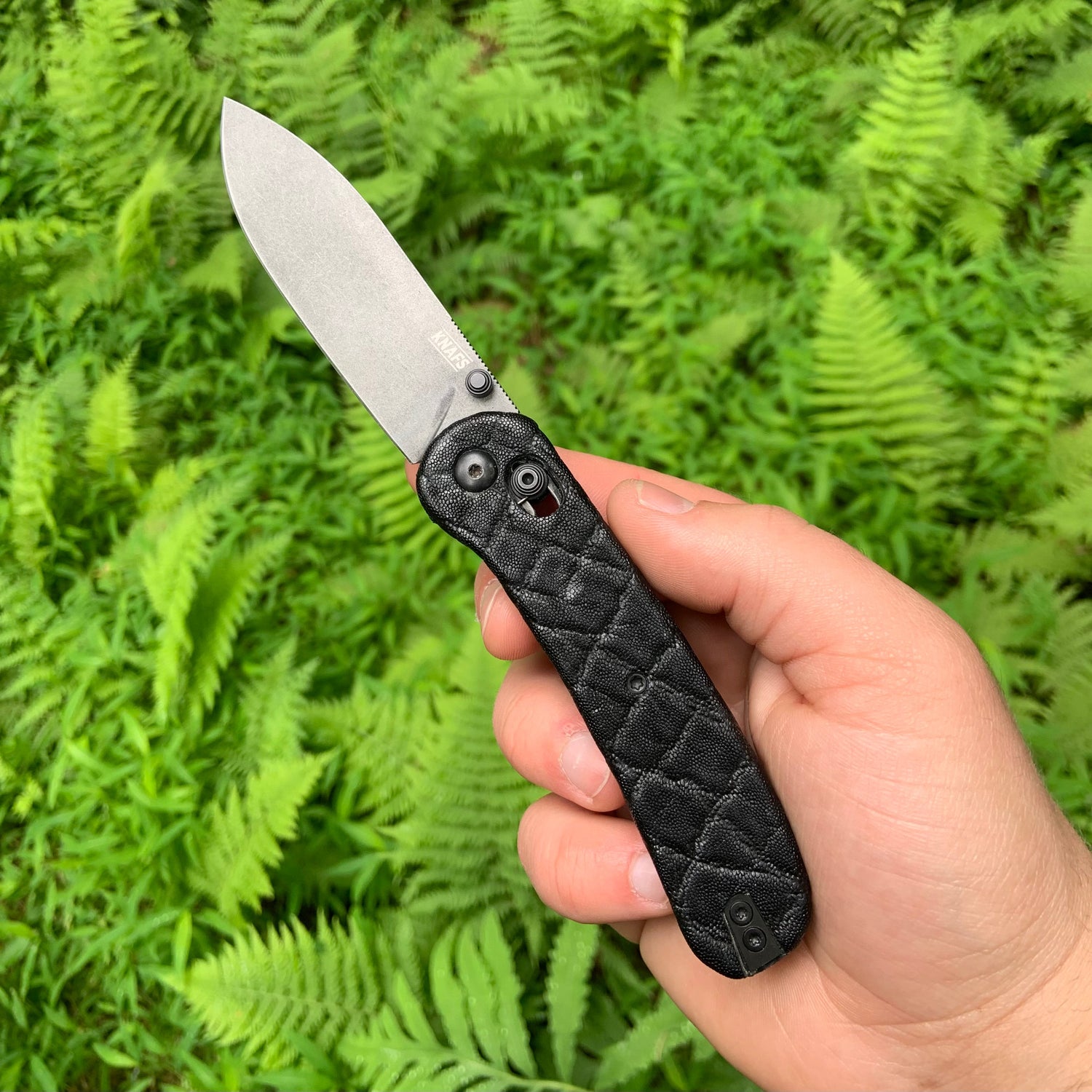 Knafs Lander 2 Scales